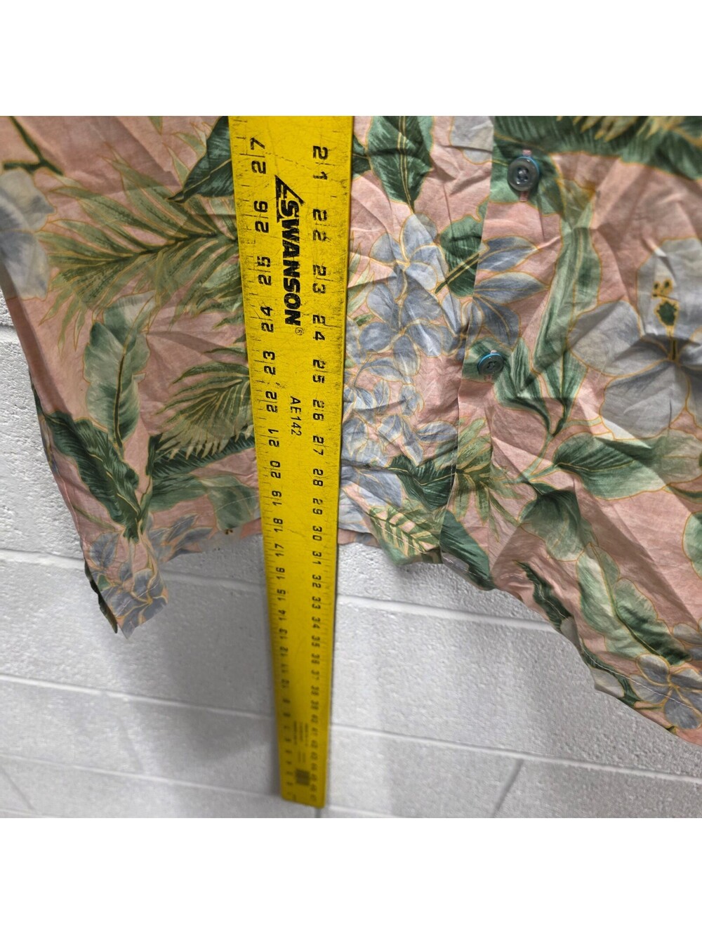 Tori Richard Hawaiian Shirt Mens M Honolulu Pink  Tropical Palm Leaves 21x30 - Picture 2 of 7